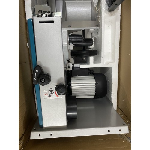 BAZÁR Makita LB1200F Pásová píla 305mm, 900W PO SERVISE, POŠKODENÝ OBAL!!