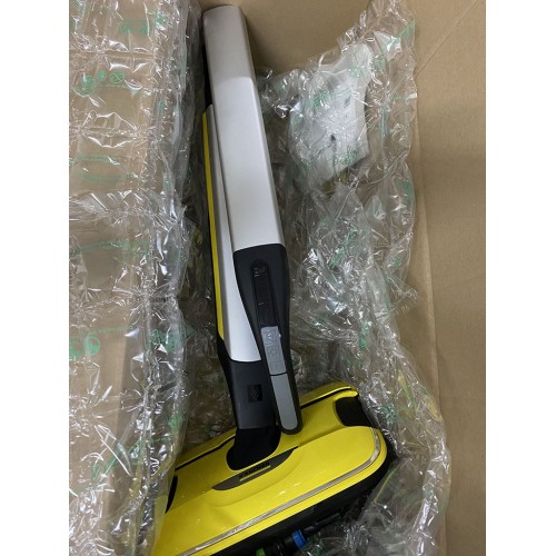 BAZÁR Kärcher FC 7 Cordless Aku čistič tvrdých podláh 1.055-730.0 PO SERVISE, BEZ ORIG. OB
