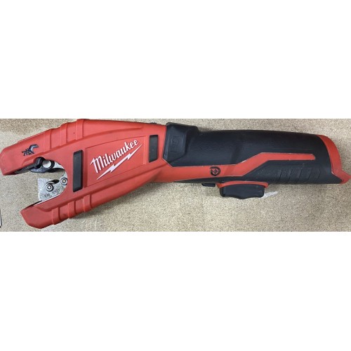 BAZÁR Milwaukee C12 PC-0 Aku rezačka medených rúrok 4933411920 PO SERVISE!!