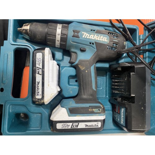 BAZÁR Makita HP488DWE Aku príklepový skrutkovač Li-ion 2x aku 18V/1,5Ah G PO SERVISE, PO!!