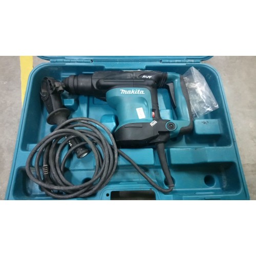 BAZÁR Makita Kombinované kladivo s AVT 5J, 850W v kufri HR3210C PO SERVISE, POUŽITÝ!!!