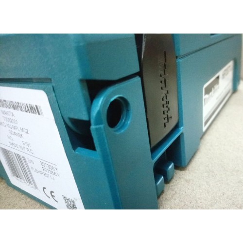VÝPREDAJ MAKITA Elektrická príklepová vŕtačka, 1010 W, 2-rýchlostný POŠKODENÝ KUFOR!!!