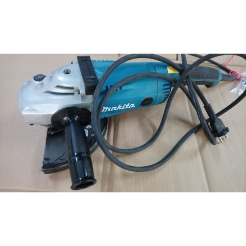 BAZÁR Makita GA9020 Úhlová brúska 230 mm, 2200W PO SERVISE, ODRETÁ!!