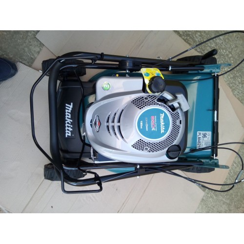 VÝPREDAJ MAKITA Benzínová kosačka na trávu 46 cm PLM4621N2 POUŽITÝ, FUNKČNÉ !!!