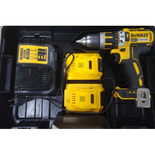 BAZÁR DeWALT DCD795D2 Aku bezuhlíkové príklepová vŕtačka 2 X 2,0Ah Batéria XR LI-ION PO SE