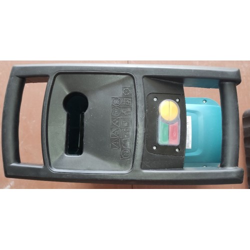 BAZÁR Makita UD2500 Záhradný drvič konárov PO SERVISE, BEZ ORIG. OBALU!!!