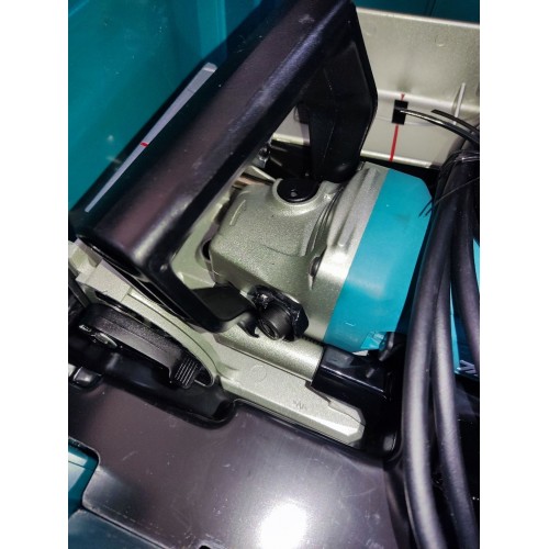 BAZÁR Makita PJ7000J Štrbinová frézka 590W, MAKPAC 3 POŠKODENÁ RUKOVÄŤ!!
