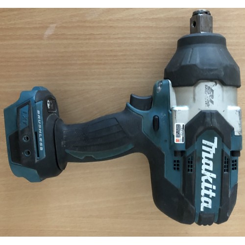 VÝPREDAJ Makita Aku rázový uťahovák 3/4" Li -ion 18V bez aku DTW1001Z PO SERVISE, FUNKČNÉ