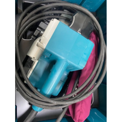 BAZÁR Makita 9404J Pásová bruska 100x610mm, 1010W, Makpac POUŽITÉ!!