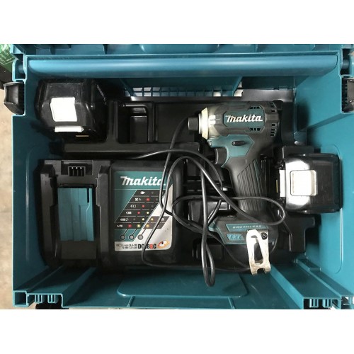 BAZÁR Makita Aku rázový uťahovák 1/4" Li -ion 18V/5,0Ah, systainer DTD170RTJ PO SERVISE