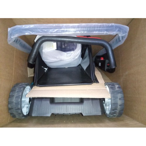 VÝPREDAJ Makita DLM382PT2 aku kosačka 38 cm 18 V 1x vyskúšaná bez akumulátorov