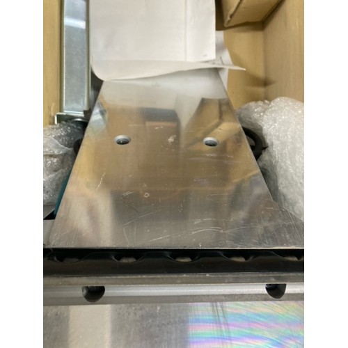 BAZÁR Makita 1806B Veľkoplošný hoblík 170mm, 1200W PO SERVISE!!