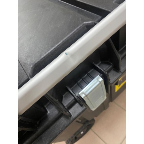 BAZÁR Stanley FMST1-75531 FatMax Vodeodolný box na kolieskach, 240 l POŠKODENÉ MADLO!!