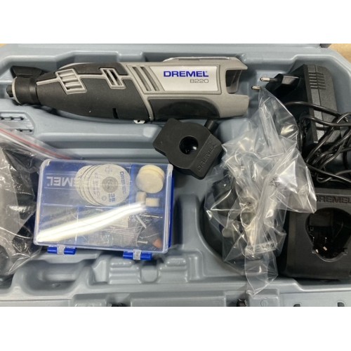 BAZÁR Dremel 8220-2/45 Akumulátorové náradie F0138220JH PO SERVISE!!