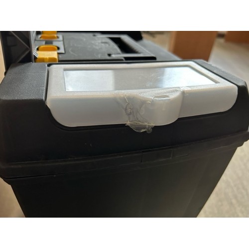 BAZÁR STANLEY 1-93-968 Pojazdný box na náradie POŠKRÁBANÝ, DEFORMÁCIA VRCHNÉHO ORGANIZÉRA!