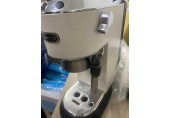 VÝPREDAJ DeLonghi Dedica Style EC 685.W POUŽITÉ, PO SERVISE, POŠKODENÝ OBAL