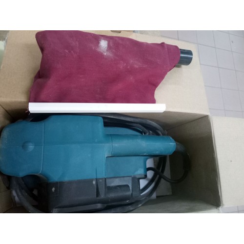 VÝPREDAJ Makita 9911 Pásová brúska 457x76mm 650W PO SERVISE, POUŽITÉ